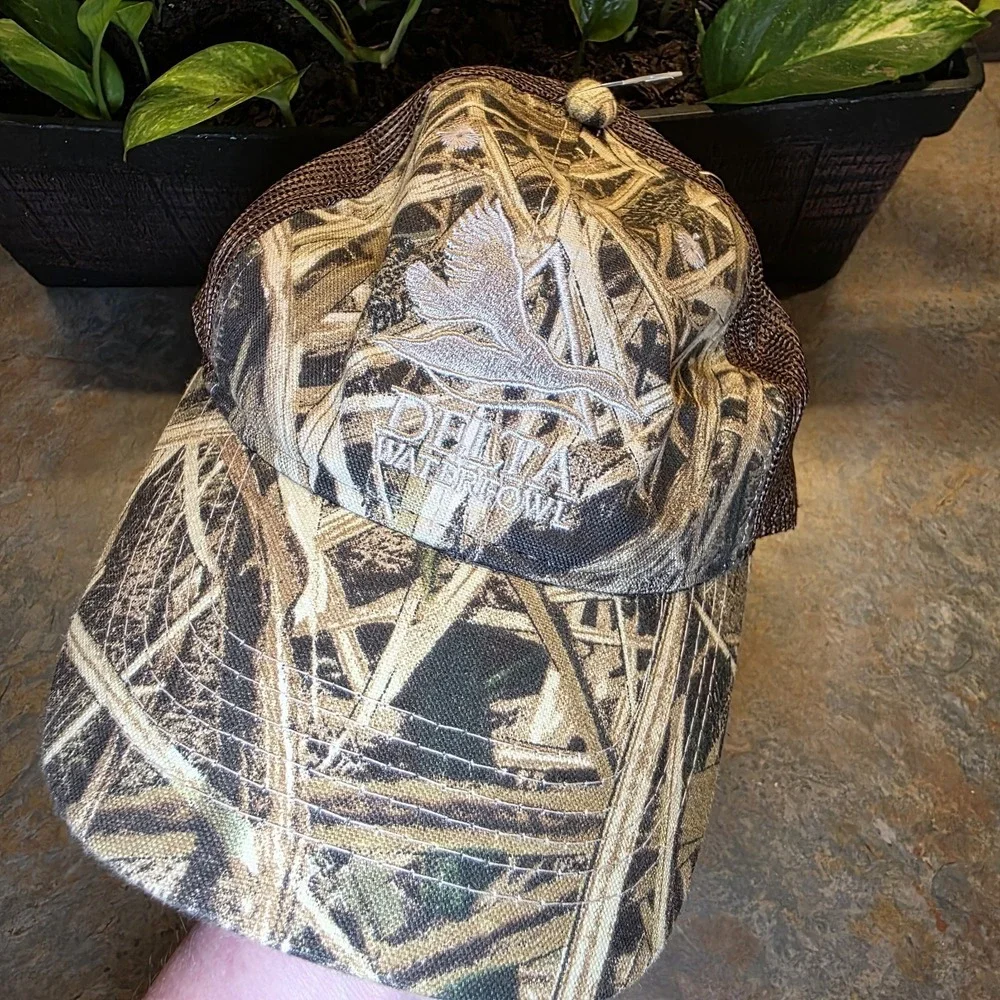 Delta Waterfowl Foundation Camoflauge Mesh Back Strapback Hat Cap NWT Mossy Oak